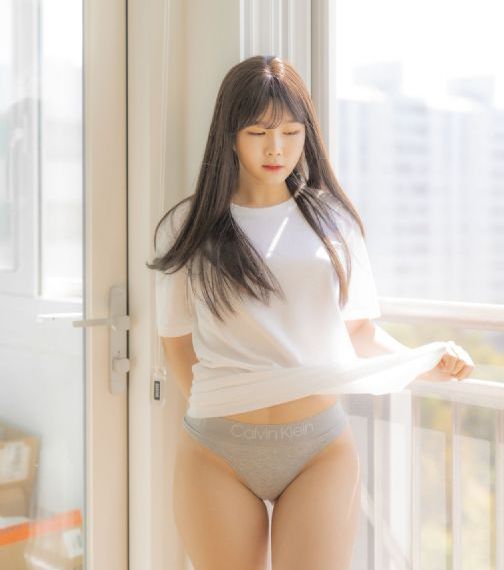 年轻的女老师_蓝光在线播放观看